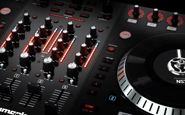 NS7II | Numark NS7II | Numark