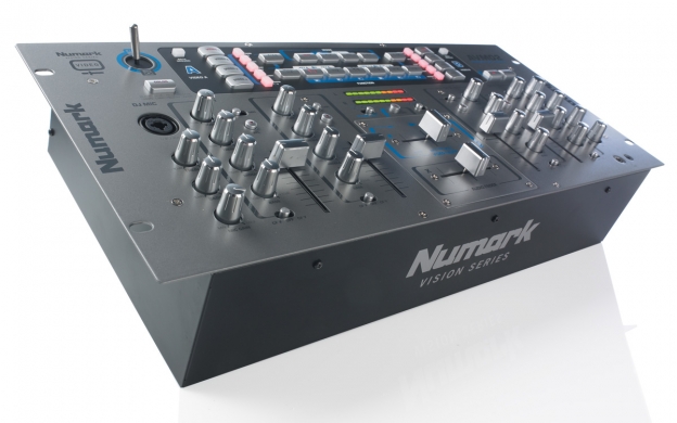 AVM02 | Numark