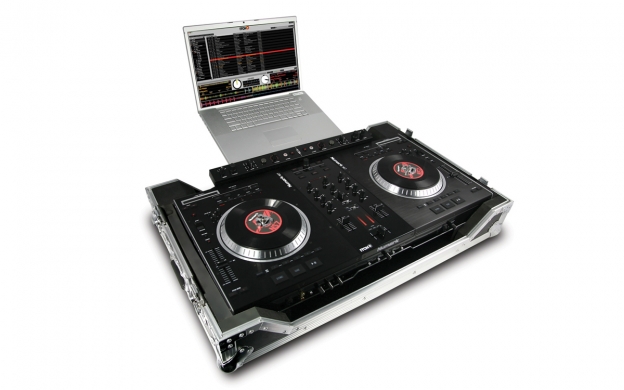 numa numa Numark NS7 III 4-Channel Motorized Serato DJ Controller NS73